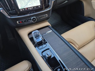 Volvo V90 2,0 Cross Country B4 AWD 2024