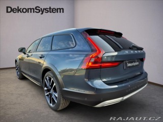Volvo V90 2,0 Cross Country B4 AWD 2024