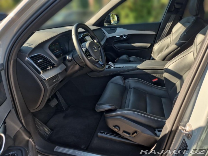 Volvo XC90 2,0 T8 AWD Plus Dark 2024