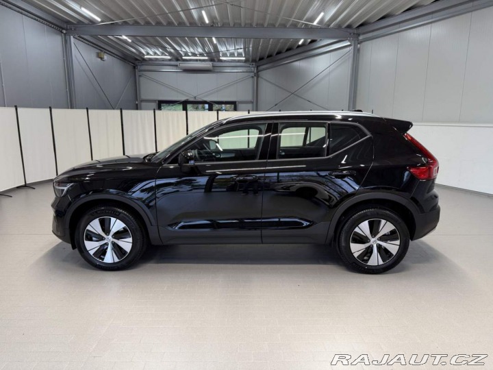 Volvo XC40 B3 2.0L 163 HP AT7 FWD CO 2025