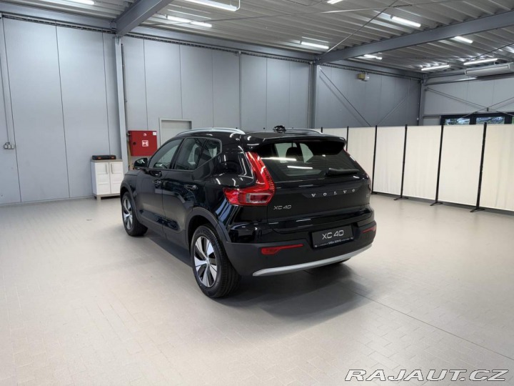 Volvo XC40 B3 2.0L 163 HP AT7 FWD CO 2025