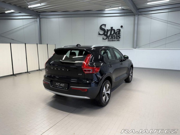Volvo XC40 B3 2.0L 163 HP AT7 FWD CO 2025