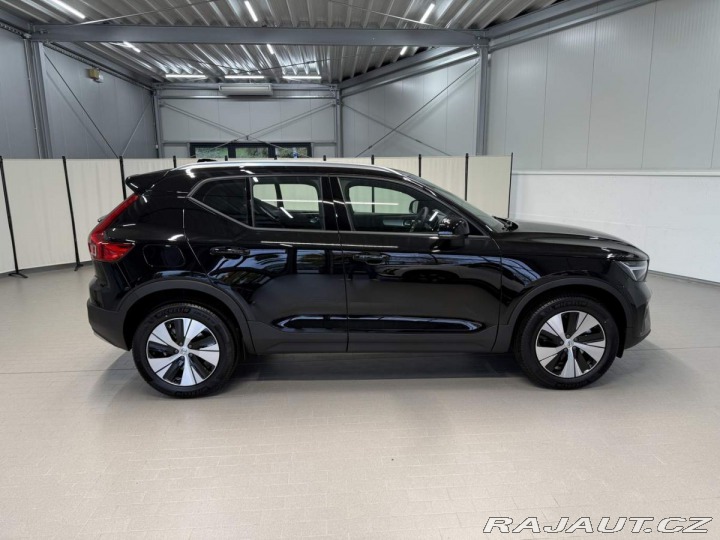 Volvo XC40 B3 2.0L 163 HP AT7 FWD CO 2025