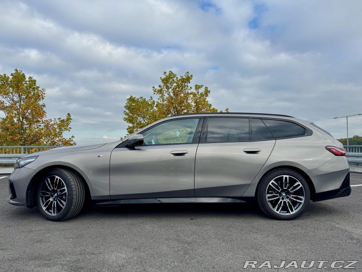 BMW 5 540d xDrive Touring M spo 2025