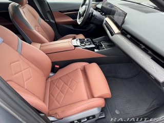 BMW 5 540d xDrive Touring M spo 2025