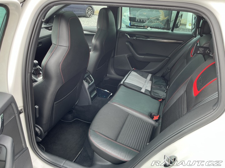 Škoda Octavia RS Combi Challenge 2014