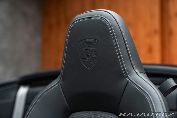 Porsche 911 Carrera 4 GTS Cabriolet, 1800