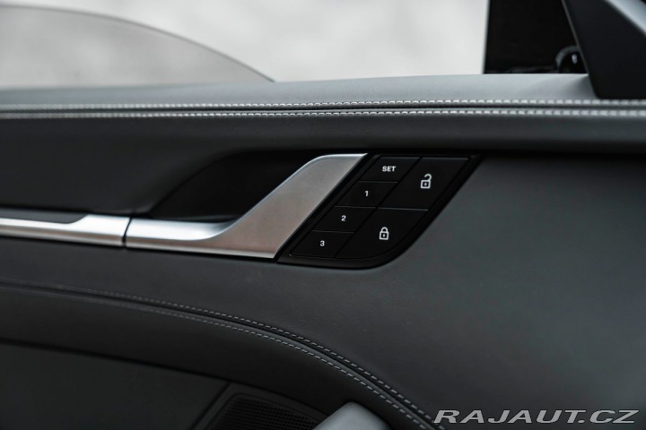 Porsche 911 Carrera 4 GTS Cabriolet, 2023