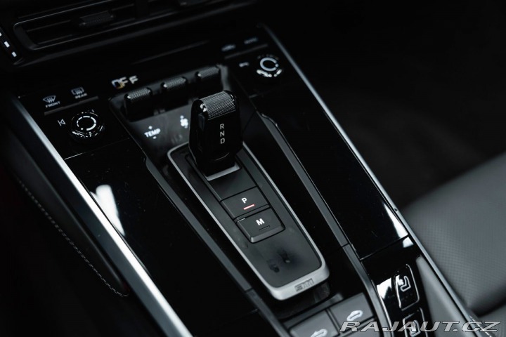 Porsche 911 Carrera 4 GTS Cabriolet, 1800