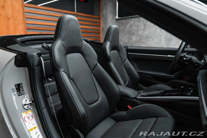 Porsche 911 Carrera 4 GTS Cabriolet, 1800