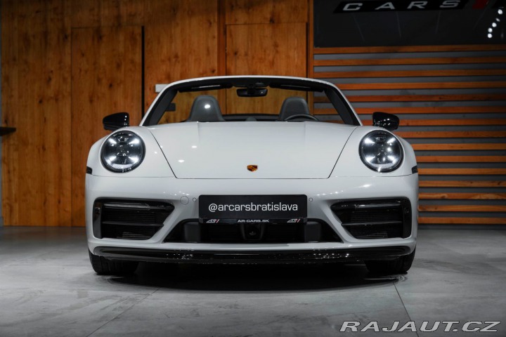 Porsche 911 Carrera 4 GTS Cabriolet, 1800