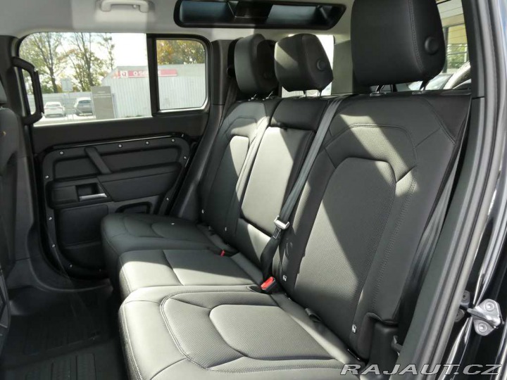 Land Rover Defender 110 3,0 S D200 2025