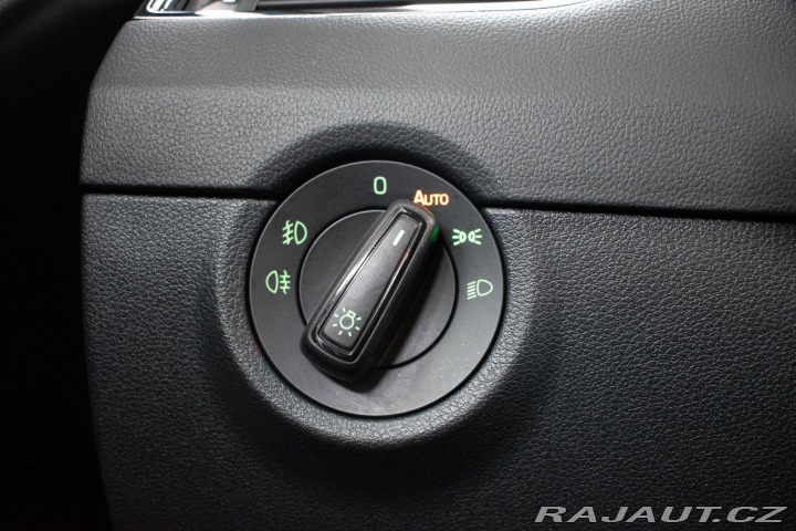 Škoda Octavia 1.6 TDI STYLE*CARPLAY*KES 2019