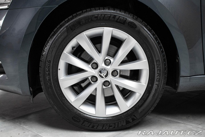 Škoda Octavia 1.6 TDI STYLE*CARPLAY*KES 2019