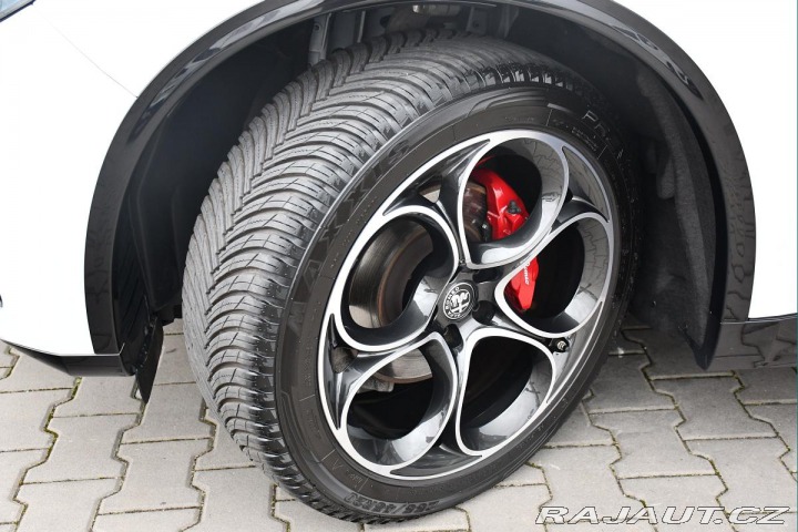 Alfa Romeo Stelvio VELOCE Q4 1M ZÁRUKA 2024
