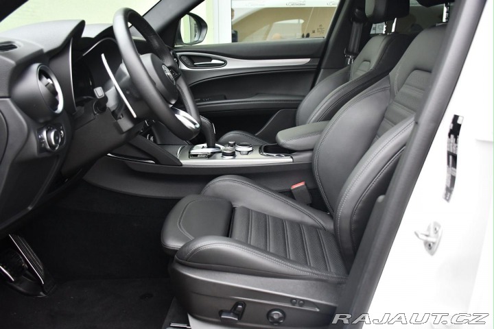 Alfa Romeo Stelvio VELOCE Q4 1M ZÁRUKA 2024