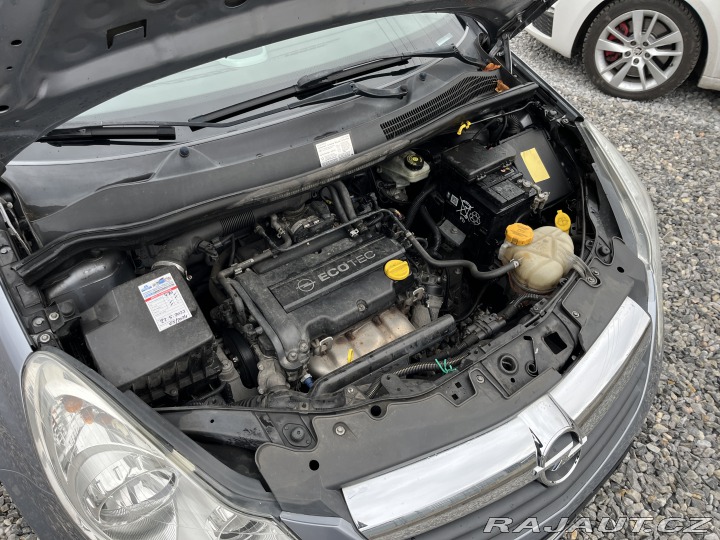 Opel Corsa 1.2 16v 2009