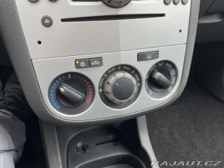 Opel Corsa 1.2 16v 2009