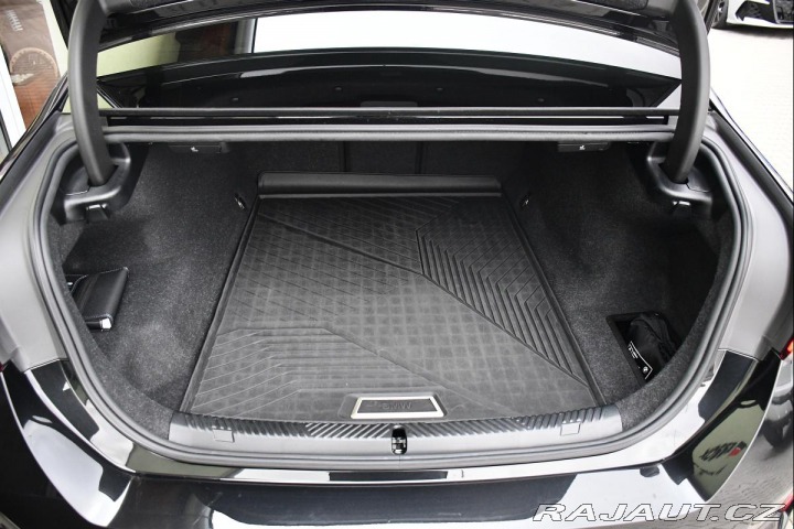 BMW i5 xDrive40 MSPORT B&W T 2024