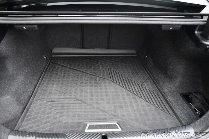 BMW i5 xDrive40 MSPORT B&W T 2024