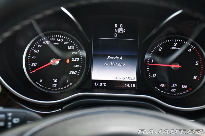 Mercedes-Benz V 220D AVANTGARDE L TAŽ WEB 2015