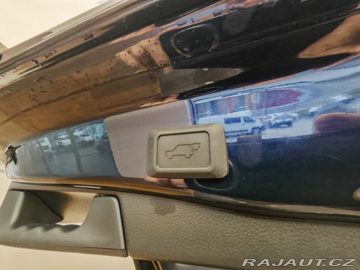 Toyota RAV4 2.5 Hybrid Selection 4WD 2024