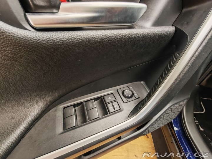 Toyota RAV4 2.5 Hybrid Selection 4WD 2024