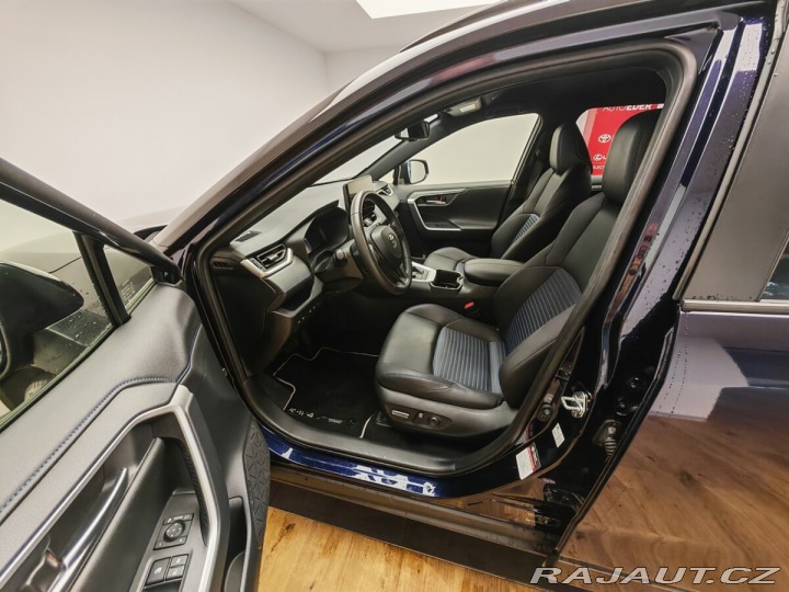 Toyota RAV4 2.5 Hybrid Selection 4WD 2024