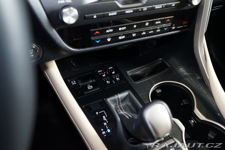 Lexus Ostatní modely RX 300 4X4*CVT*LIMITED*DRCC 2022