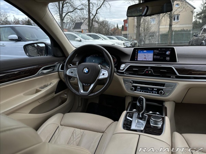 BMW 7 730d xDrive Vzduch Laser 2020