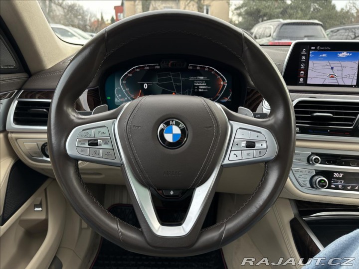 BMW 7 730d xDrive Vzduch Laser 2020