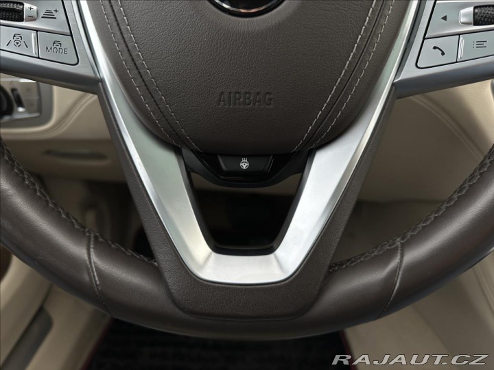 BMW 7 730d xDrive Vzduch Laser 2020