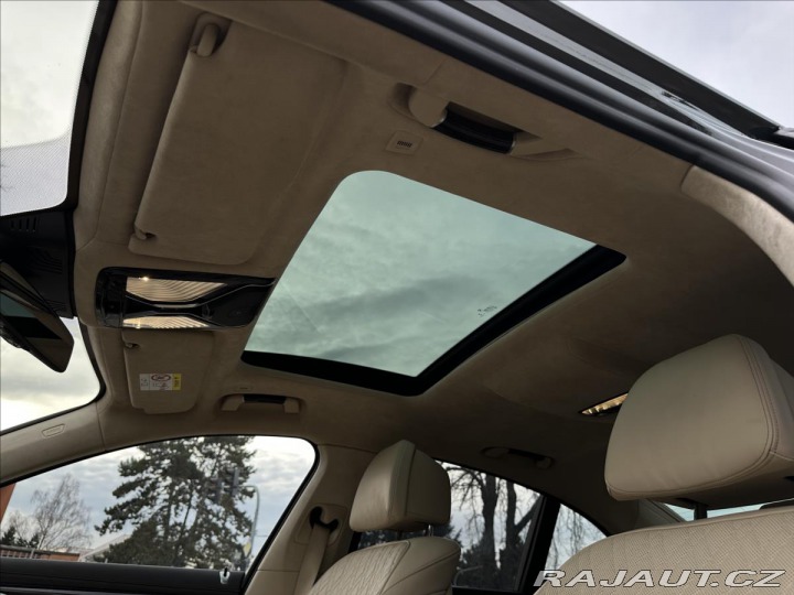 BMW 7 730d xDrive Vzduch Laser 2020