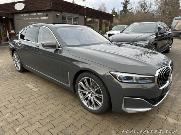 BMW 7 730d xDrive Vzduch Laser 2020