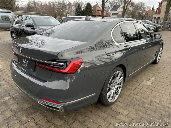 BMW 7 730d xDrive Vzduch Laser 2020