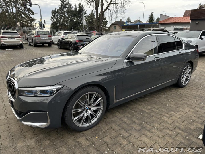BMW 7 730d xDrive Vzduch Laser 2020