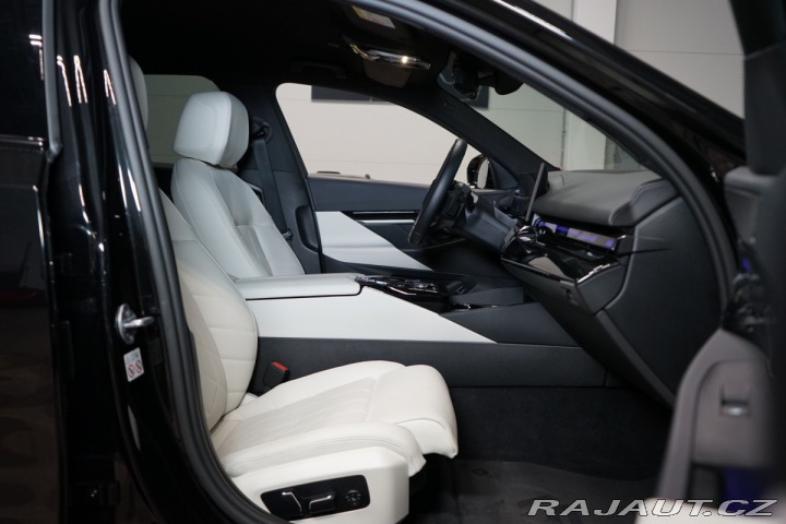 BMW 5 20d*xDRIVE*TAŽ*HUD*H/K*36 2024