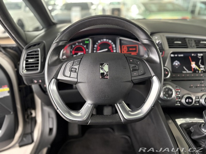 Citroën DS5 2,0HDI 120kW*Panorama*Top 2013