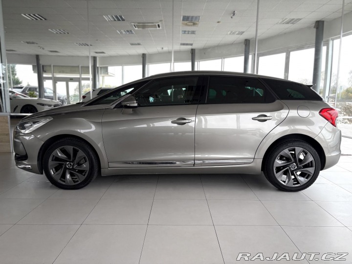 Citroën DS5 2,0HDI 120kW*KeyLess*Pano 2013