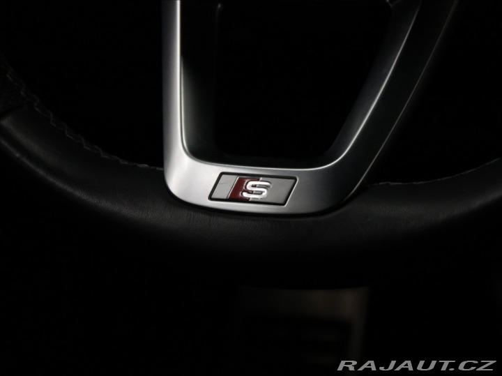 Audi Q7 3,0 50TDi S-Line VZDUCH 7 2022