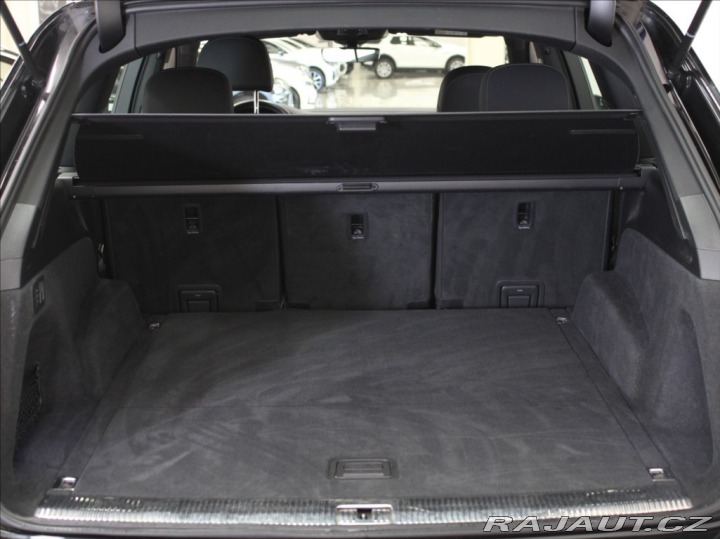 Audi Q7 3,0 50TDi S-Line VZDUCH 7 2022