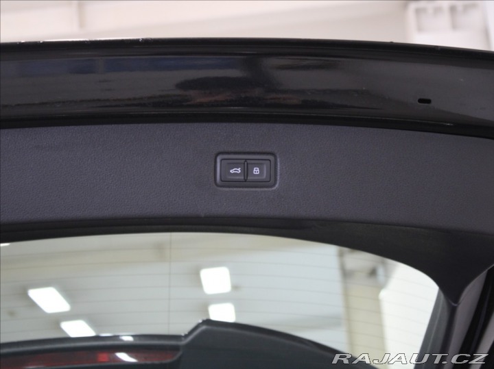 Audi Q7 3,0 50TDi S-Line VZDUCH 7 2022