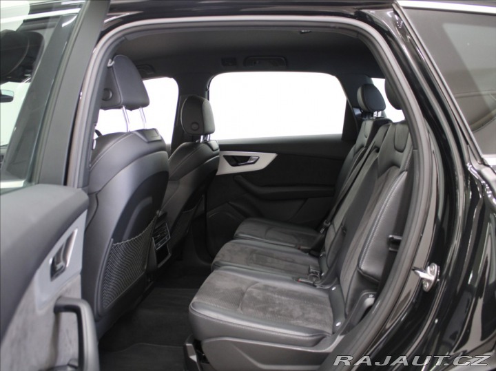 Audi Q7 3,0 50TDi S-Line VZDUCH 7 2022