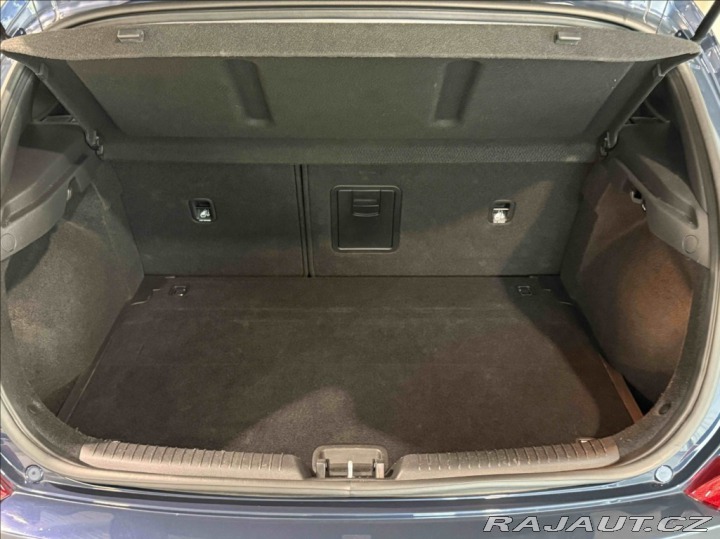 Hyundai i30 1,6 CRDi STYLE PREMIUM 2017