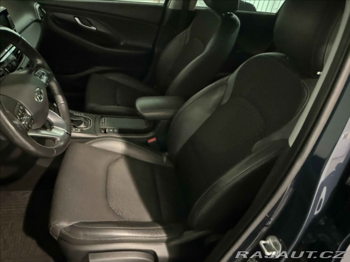 Hyundai i30 1,6 CRDi STYLE PREMIUM 2017