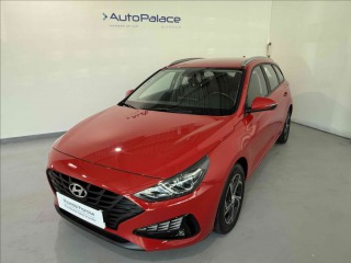 Hyundai i30 1,5 I COMFORT 1.MAJITEL