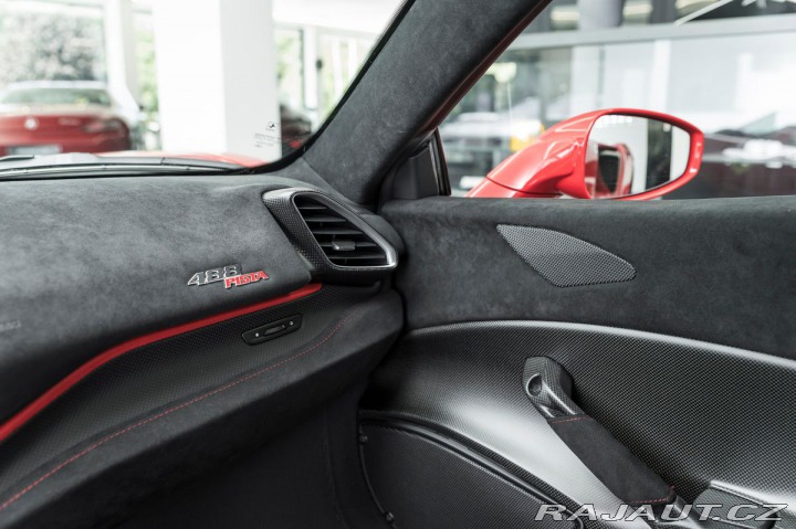 Ferrari 488 Pista PILOTI/Tailor Made/ 1800