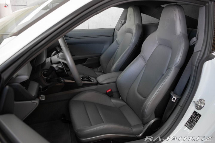 Porsche 911 992 CARRERA 4*BLACK PAKET 2019