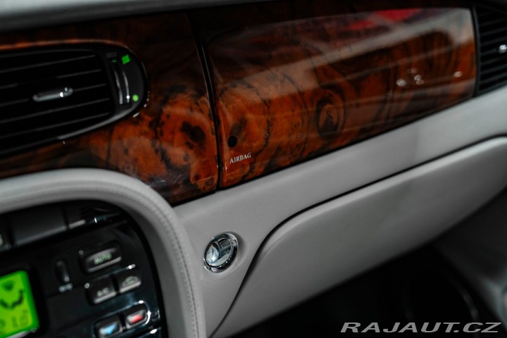 Jaguar XJ 2004