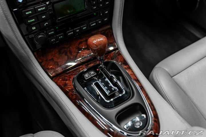 Jaguar XJ 2004